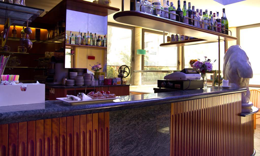 Hotel La Fenice 리그나노 사비아도로 외부 사진